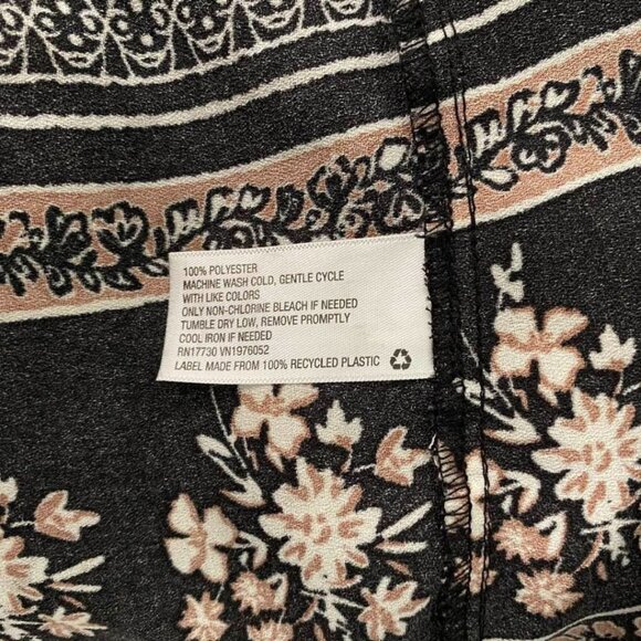 Xhilaration Black Floral Boho Dress Long Bell Sleeves Keyhole Pockets L - Picture 12 of 15